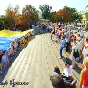Вишиванковий фестиваль. 21-метровий прапор на Потьомкінських сходах