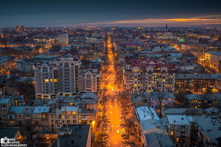 Вечерняя Одесса с крыши. Фото - Макс Каспер